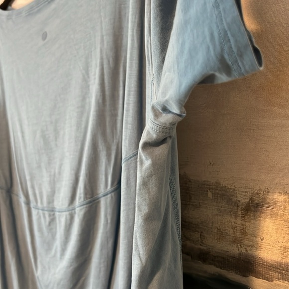 Lululemon Utility Blue Back in Action Short-Sleeve Shirt - Picture 5 of 6